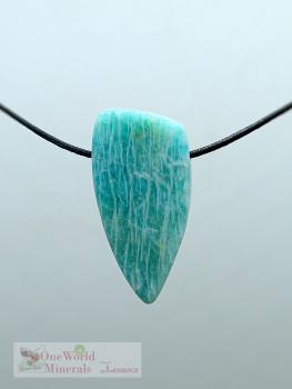 Preview: Freudentränen,  handgeschliffener Amazonit Schmuckanhänger (Var.2)